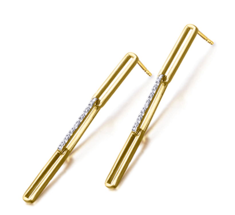 Pendientes Lecarré GB185OA  en forma de eslabones de oro de 18kt. con diamantes engastados a mano. Con una pureza SI, color H y un peso total de 0,06 quilates