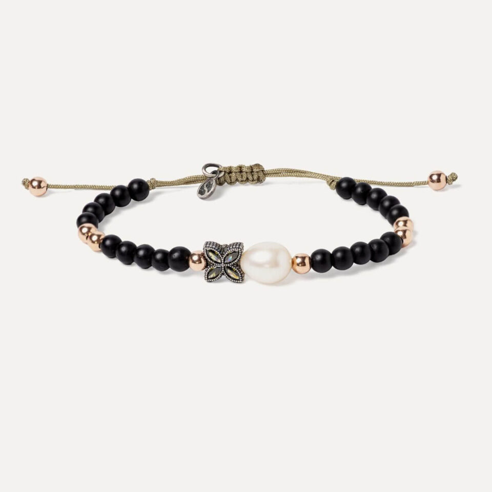 Pulsera SUNFIELD PU065113 tiene  un motivo con circonitas de color. unas bolas de onix de 4mm. con algún detalle de plata chapada en oro rosa 18k.