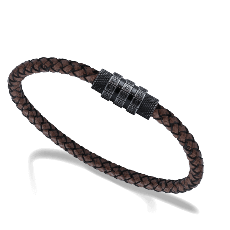 Pulsera Rochet Locker con cuero trenzado de piel de 5mm. Su motivo central en acero es a la vez el cierre de la pulsera, con imán y rosca para mas seguridad