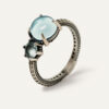 El ANILLO SUNFIELD AN065172 es un anillo de plata de ley 925 con circonitas en diferentes talla. Tiene engastado a mano un cuarzo.