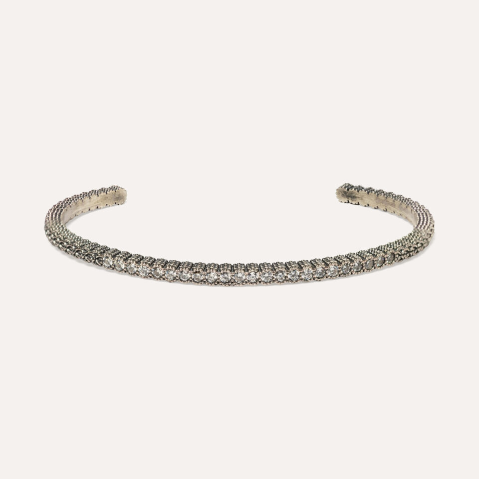 Pulsera SUNFIELD PU065200 tipo esclava hecha en plata de ley con acabado envejecido, con circonitas de colores de 2 mm talla brillante,