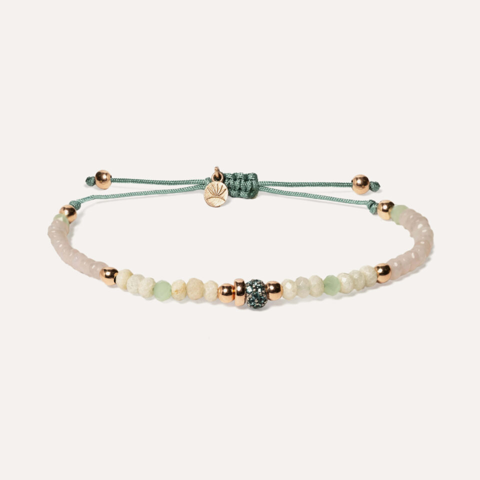Pulsera SUNFIELD PU065281 tiene  un motivo con circonitas de color. unas bolas de plata de 3mm. con algún detalle de plata chapada en oro rosa 18k.