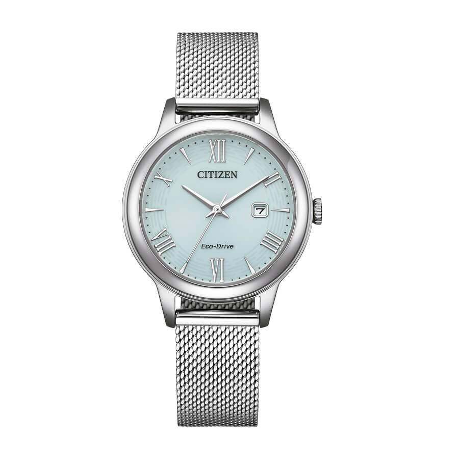 El modelo Citizen Lady Dress EW2621-75m es un reloj para mujer con movimiento eco-drive con un toque de color en la esfera.