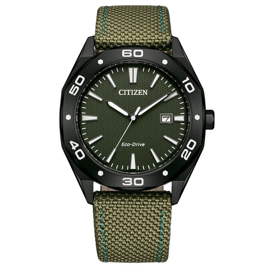 El reloj Citizen Active Sport BM7635-01X destaca por su aire casual con su correa de silicona a juego con su color de caja dandole así un look sport.