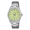 El modelo CASIO UTP-1302PD-3A2VEF es un reloj con toque retro, analógico y atrevido, por su cadena de acero y caja de color verde claro.