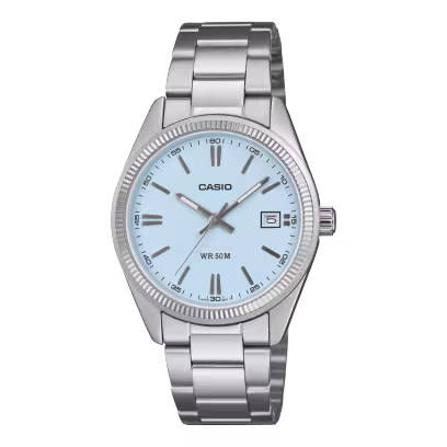 El modelo CASIO UTP-1302PD-2A2VEF es un reloj con toque retro, analógico y atrevido, por su cadena de acero y caja de color azul claro.