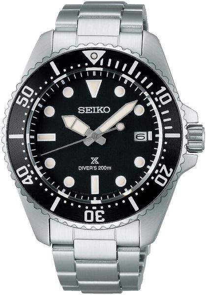 El reloj  Seiko Prospex Mar SNE597 es un reloj de corte deportivo, disponible en múltiples colores de esfera y biseles de diferentes colores