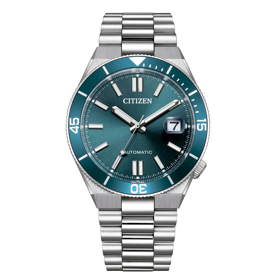 El reloj Citizen Tsuyosa Shore con movimiento automático se hace notar por su esfera de color azul que convierte este reloj clásico en más moderno.