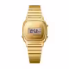 El modelo CASIO LA670WEGS-9AEF es un reloj con toque retro e indispensable en tu armario, ya que con su color dorado y caja de color dorada.